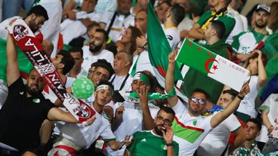 طائرات عسكرية لنقل جماهير الجزائر إلي مصر لحضور لقاء نيجيريا غدا 