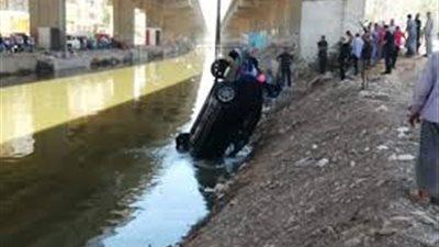 إصابة «10» أشخاص فى حادث سقوط ميكروباص بـ«ترعة المريوطية» 