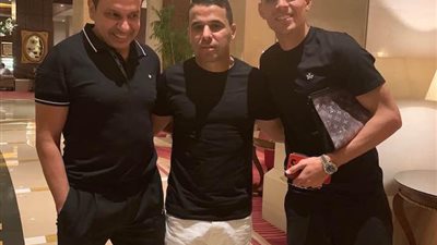 اشرف بن شرقي  لاعب الزمالك الجديد يصل القاهرة 