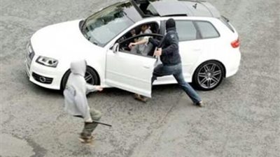 تشكيل عصابي ينتحل صفة رجال شرطة لسرقة المواطنين في المعادي