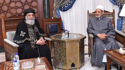 بالصور.. البابا تواضروس يهنئ شيخ الأزهر بعيد الأضحى