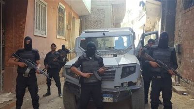 مباحث البساتين تضبط صاحب مخبز ونجليه هاربين من أحكام بـ«الإعدام» في عرب المعادي