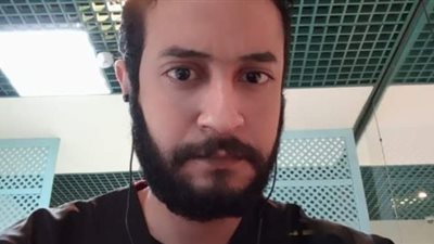 تفاصيل محاولة طبيب الانتحار.. قطع شرايين يده ورجله ونشرها على