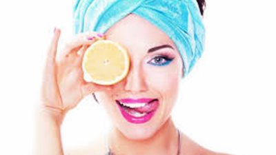 بالفيديو.. فوائد الليمون السحرية فى حل مشاكل البشرة