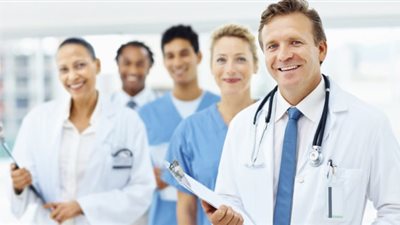 اليوم.. بدء تطبيق الضوابط الجديد للبرامج الطبية وإعلانات الأدوية