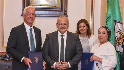 توقيع اتفاقية تعاون بين جامعة القاهرة وجامعة بنسيلفانيا الأمريكية