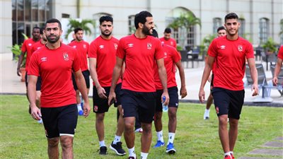 فحص الركبة يحدد مصير أزارو من مواجهة الزمالك في السوبر 