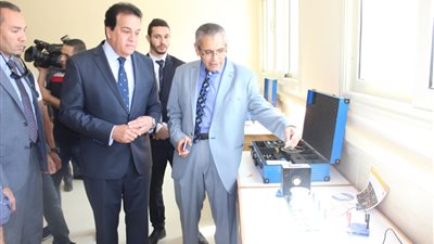 وزير التعليم العالي يفتتح الجامعة التكنولوجية بالقاهرة الجديدة 