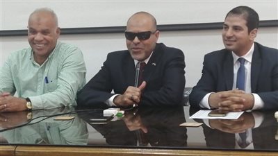 اجتماع رئيس النقابة العامة للبترول وأعضاء أمانة الشباب 