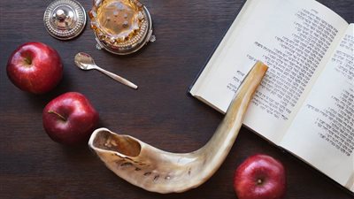 كل ما تريد معرفته عن رأس السنة اليهودية 