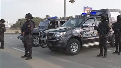 ضبط عصابة الشرطة «المزيفة» لسرقة المواطنين بدائري المعادي والأوتوستراد
