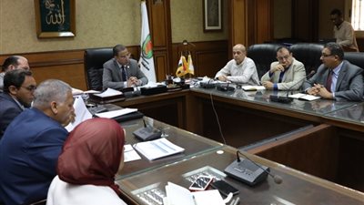 محافظ سوهاج يلتقي «بعثة البنك الدولي» بشأن برنامج «تنمية صعيد مصر»