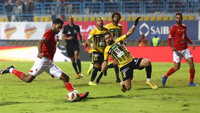 حسين الشحات يكشف تفاصيل خناقة بشتيل 