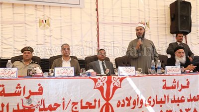 محافظ سوهاج يشهد الصلح بين عائلتين بمركز البلينا 