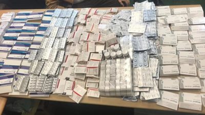 ضبط صاحب صيدلية بحوزته أدوية مهربة