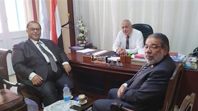 تكليف طبيب بكل مستشفي ممثلًا للنقابة.. لقاء نقيب أطباء الإسكندرية ووكيل الوزارة