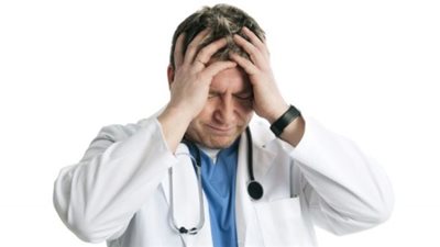 إحالة الأطباء والعاملين بـ3 وحدات صحية بقنا للتحقيق