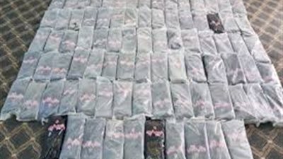 سقوط أخطر تاجر مخدرات أثناء تجهيز 128 تذكرة «هيروين» داخل منزلة بالمنيا