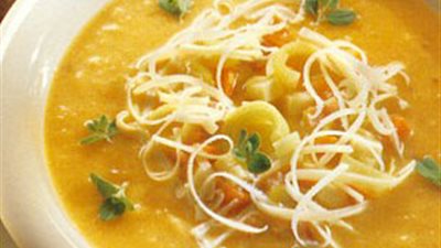 تعرف على المقادير المطلوبة لإعداد «شوربة العدس بالشعرية»