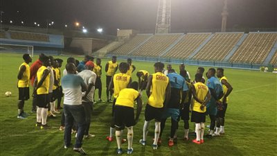 الكاف يغلق استاد القاهرة للتجهيز لحفل أمم تحت ٢٣ سنة ويمنع التدريب للمنتخبات الأربعة