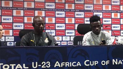 حارس الكاميرون: وضعنا أنفسنا في ورطة قبل مواجهة مصر