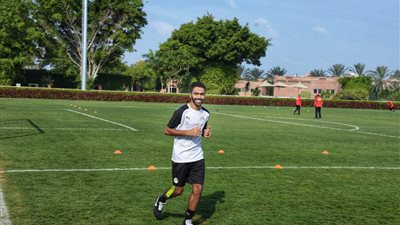 الشحات يخوض تدريبات تأهيلية في مران المنتخب