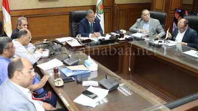 محافظ سوهاج يجتمع بمالكي المدارس الخاصة لهذا السبب