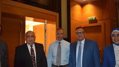 ندوة تثقيفية للعاملين بشركة الوسطاني للبترول لمواجهة 