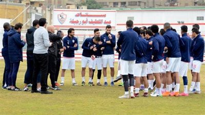 جلسة هامة لميتشو مع لاعبي الفريق .. تعرف علي التفاصيل 