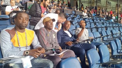 مدرب غانا يُشاهد مباراة مصر وجنوب أفريقيا من المدرجات