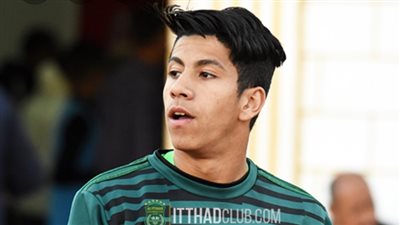 عمار حمدي يطلق قذيفة بعد تتويجه بلقب أفضل لاعب في مباراة مصر وجنوب أفريقيا 