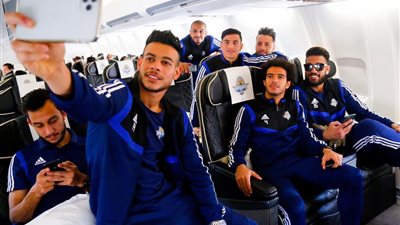 على متن طائرة خاصة.. بيراميدز يبدأ رحلة دور المجموعات بملحمة نيجيرية