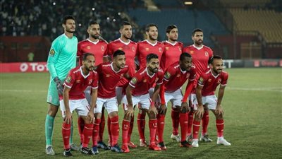 وليد ازاو يخرج  عن النص فى لقاء  الاهلي والهلال السودانى 