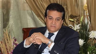 تكريم محافظ الغربية بعد فوز جامعة قناة السويس بالمركز الأول في تطوير العشوائيات