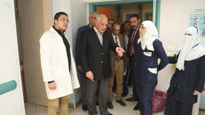 إحالة طبيب وفني معمل للتحقيق بالجيزة.. بسبب هذه الشكوى 