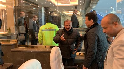 البدري يشاهد نجوم الأهلي والاتحاد من ستاد القاهرة 