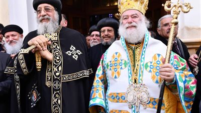 بالصور.. البابا تواضروس يهنئ بطريرك الإسكندرية وسائر إفريقيا للروم الأرثوذكس بعيد الميلاد