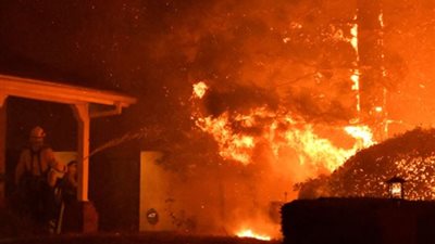 عاجل.. حريق «هائل» داخل عقار فى المعادي والدفع بـ«3» سيارات إطفاء