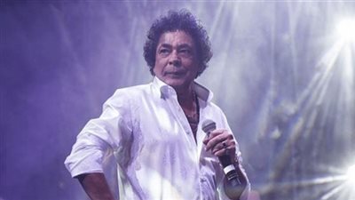 بالصور.. الظهور الأول لـ«محمد منير» بعد تعرضه لوعكة صحية