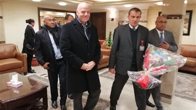 ساديو مانى يصل إلى مدينة الغردقة على متن طائرة خاصة.. وهذه تعليمات وزير الطيران