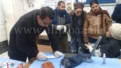 محافظ سوهاج يوجه بتقديم الرعاية اللازمة لمسنة تعيش في الشارع 