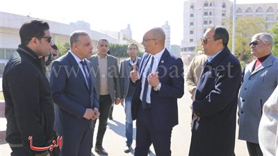 محافظ سوهاج يتفقد أعمال تطوير الاستاد الرياضي 