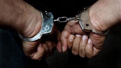 القبض على هارب من 52 حكما قضائيا أثناء محاولته الهروب بالمنيا 