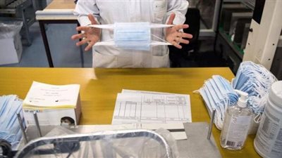 شعبة الأدوية تكشف أسباب طلب الصين شراء 145 مليون كمامة من مصر