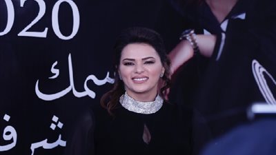 بالصور.. بتول بني تكشف تفاصيل ألبومها الأول بعد خلع الحجاب