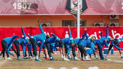 شبح الإنذار الثالث يهدد نجوم الأهلي قبل مواجهتى الزمالك