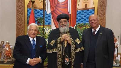 تفاصيل لقاء البابا تواضروس بالدكتور أحمد عكاشة