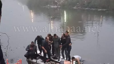 بالصور.. مصرع سائق وإصابة عدد من المواطنين في انقلاب «ميكروباص» بترعة المريوطية