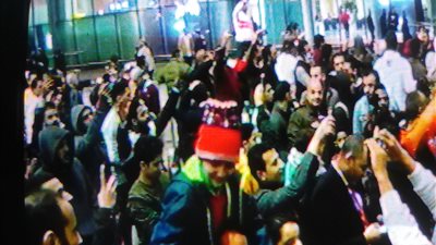 شاهد الالاف فى استقبال بعثة الزمالك بمطار القاهرة 