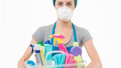 دراسة تكشف مخاطر استخدام أدوات التنظيف المُعباة على الرئة 